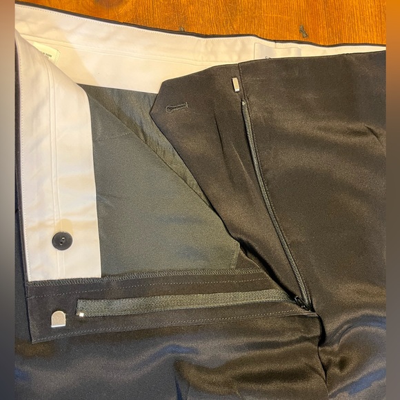 NWT!!! St. John Sleek Black Pants with Pockets - Picture 12 of 12